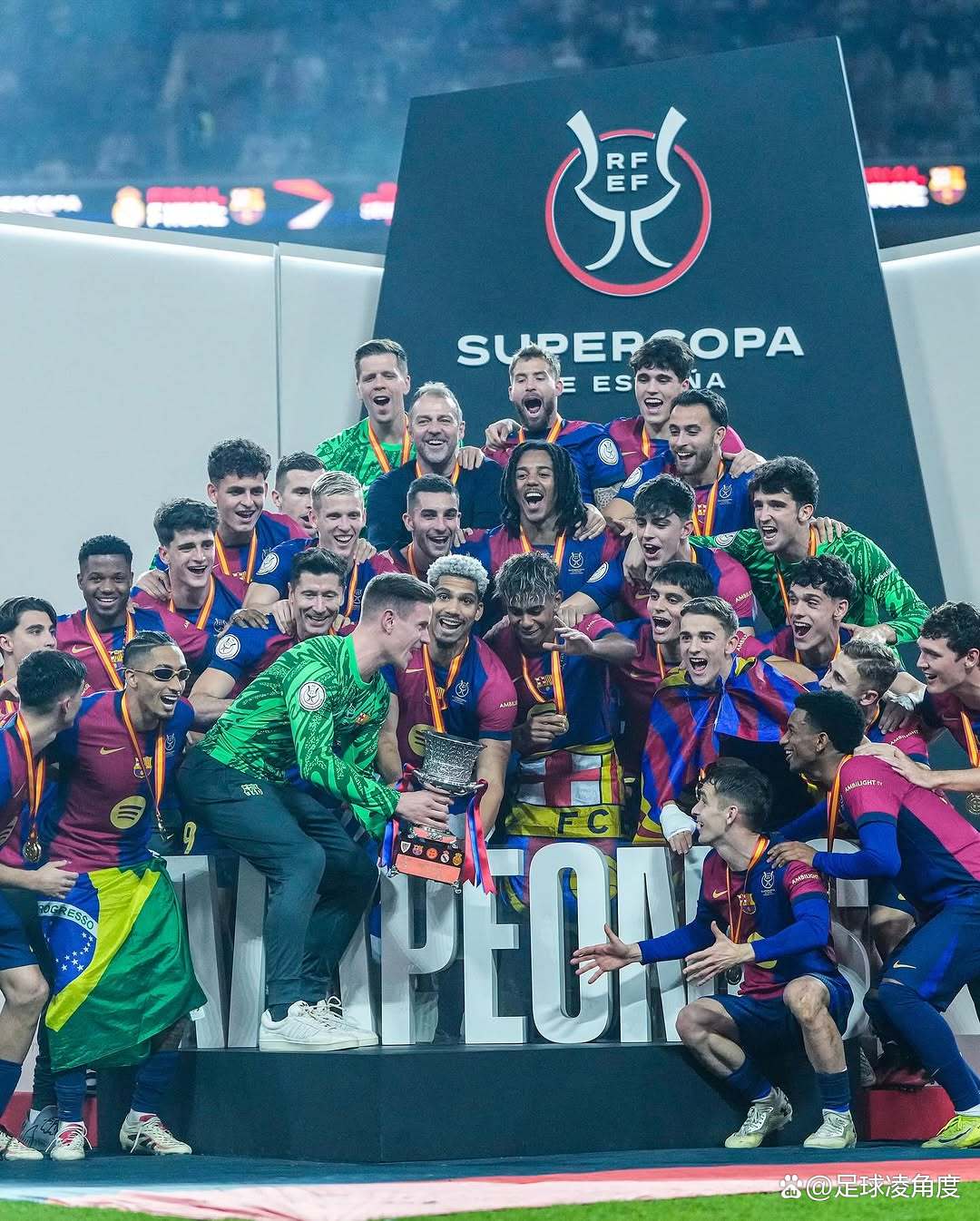 开云体育入口-西班牙足球巨星交相辉映，巴塞罗那势不可挡