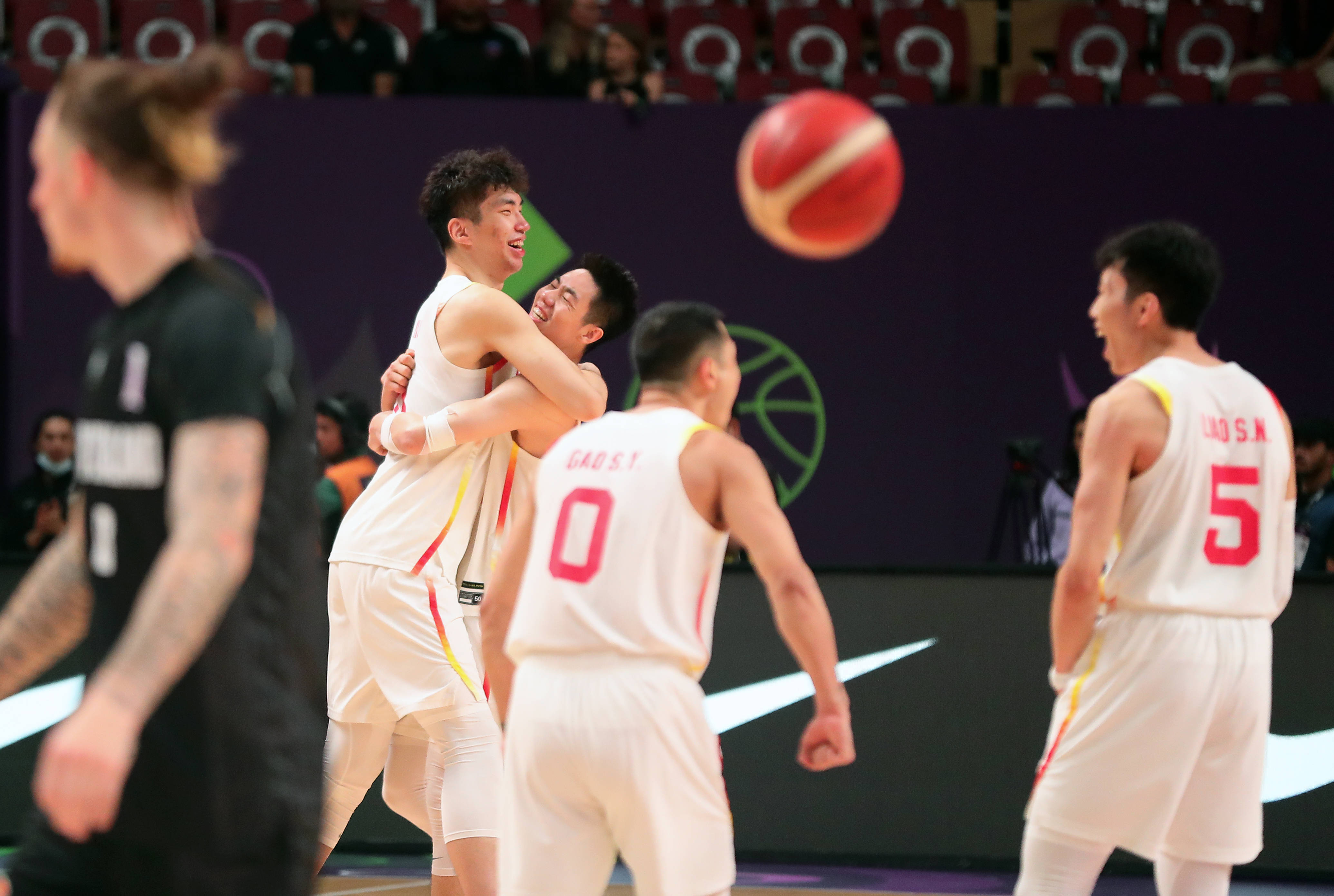 亚洲杯赛上的喜人表现，中国队晋级四强的简单介绍